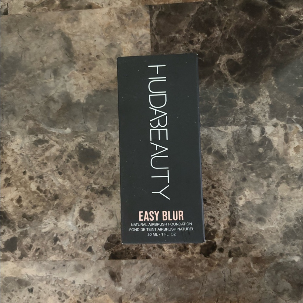 Huda Beauty Easy Blur Airbrush Foundation 30ml/1 fl oz COCOA- 510R Makeup New